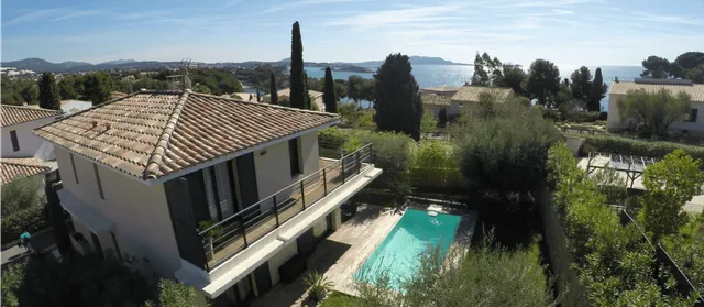 Le Hameau de la Crique de l'Anglaise
