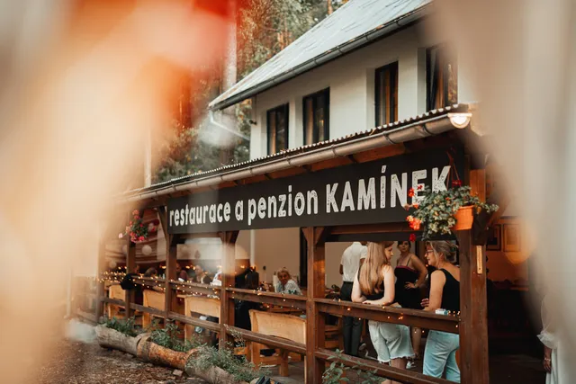 restaurace a penzion Kamínek