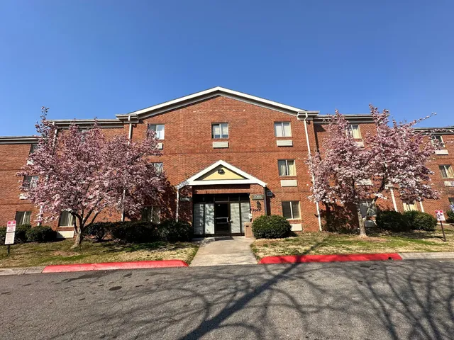 Spring Swallow Lodge, Extended Stay Hotel - Atlanta - Peachtree Corners