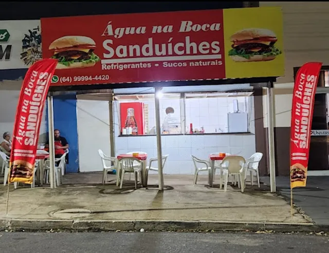 Água Na Boca Lanches
