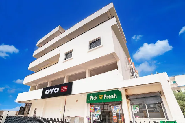 Hotel O The Crown Inn