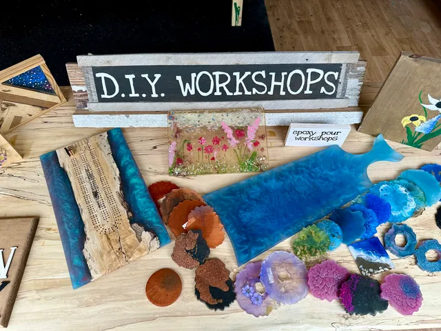 Fisk Avenue DIY Studio & Wine Bar