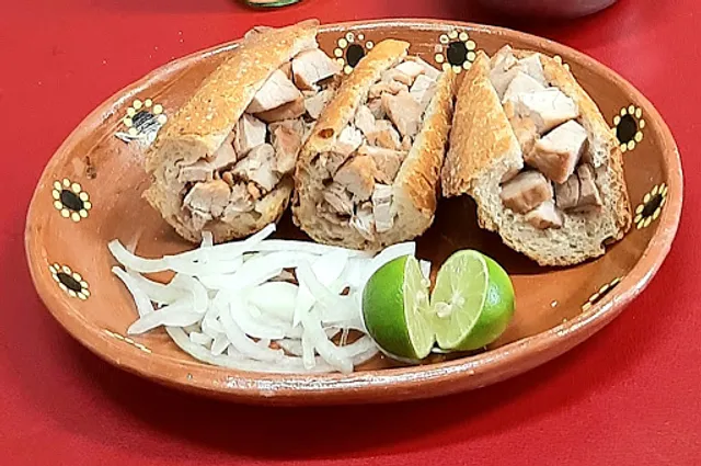 Tortas Ahogadas Chava López Mateos