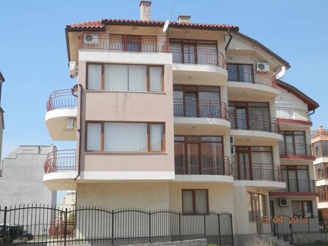 Апартаменти “Дева“