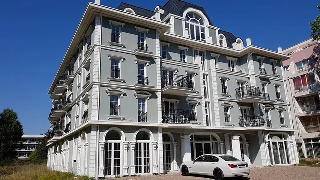 Riverside VIP Apartments