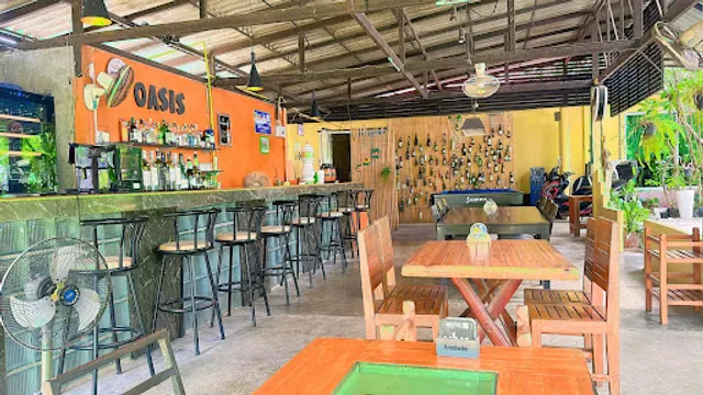 Oasis Bar & Restaurant Pizza