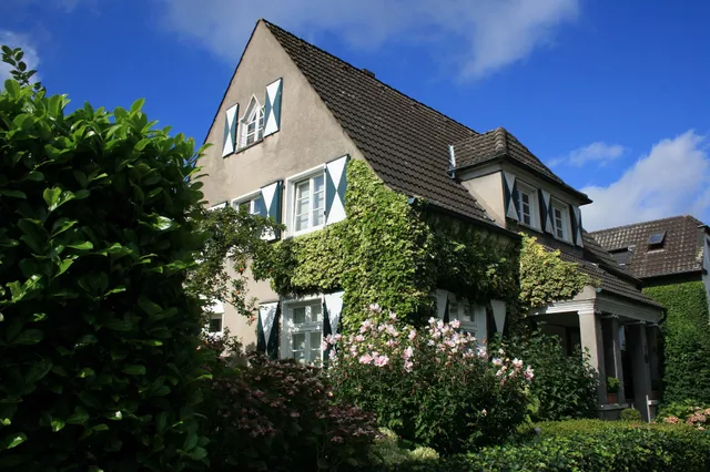 Altes Landhaus am Park (Bed & Breakfast)