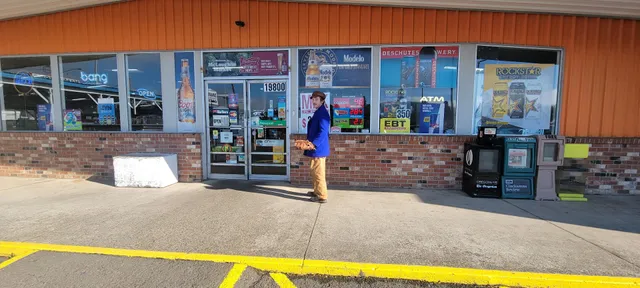 McLoughlin Market Place Moa Chain