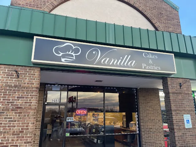 Vanilla Cakes & pastries