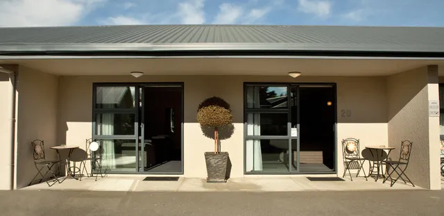 Grove Park Motor Lodge