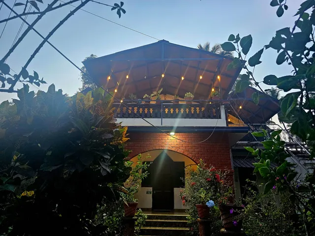 Curlies Blue House - 5BHK