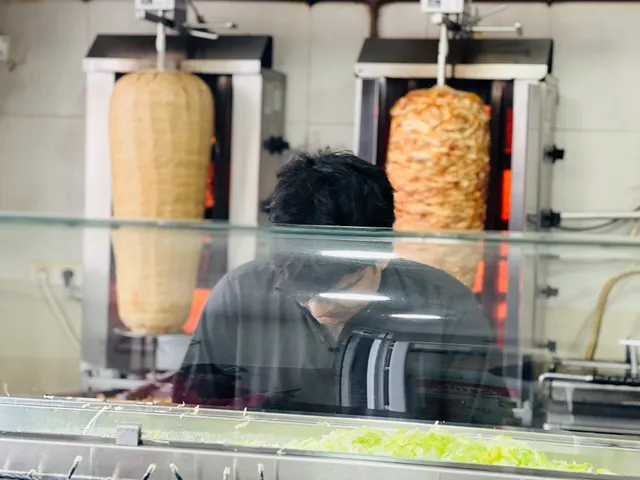 Sallent Kebab ikram Gondal