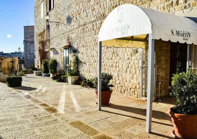 S. Martin Hotel
