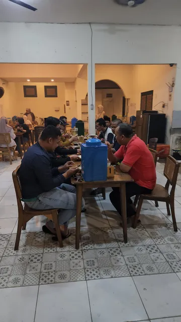 Sate Klathak Mbah Sukarjo(ꦱꦠꦺꦏ꧀ꦭꦛꦏ꧀ꦩ꧀ꦧꦃꦱꦸꦏꦂꦗꦺꦴ)