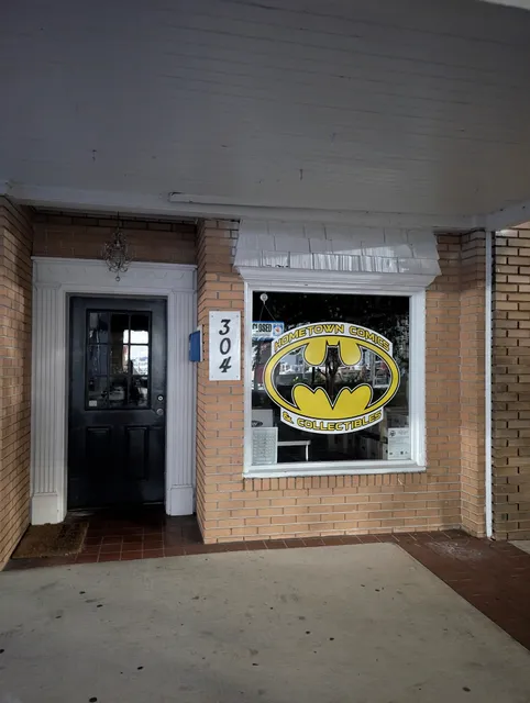 HOMETOWN COMICS & COLLECTIBLES