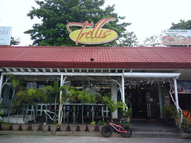 Lanai Filipino Diner & Drinks