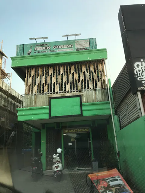 Bebek Goreng H Slamet TB Simatupang