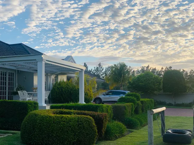 L'Bloom Country House