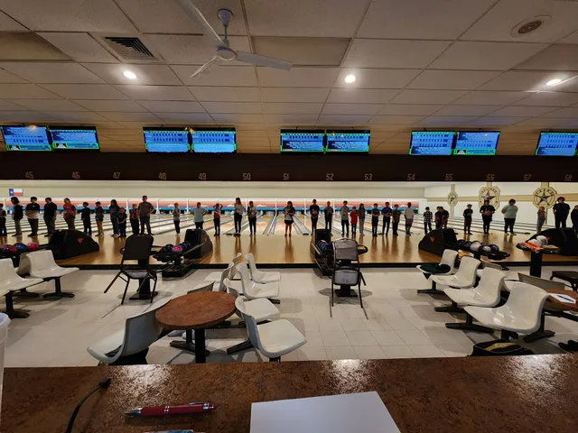 Forum Bowling Lanes