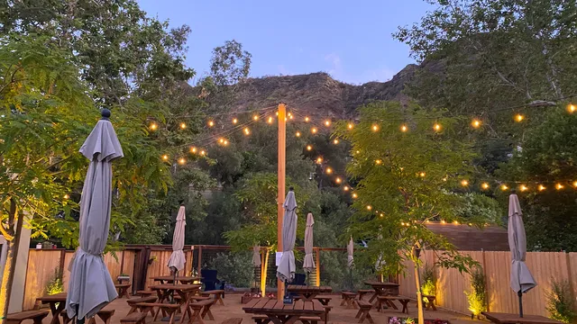 Silverado Canyon Market and Kitchen