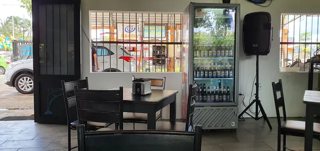 El Aguacate Grill Restaurant Bar