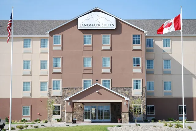 Landmark Suites Williston