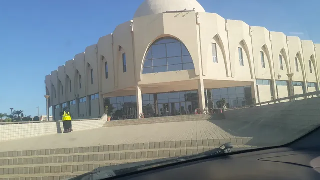 Palais du peuple (anciennement le palais du congrès)