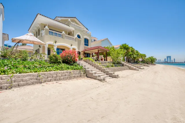 Deluxe Holiday Homes