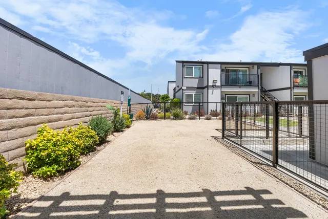 Highland Pinetree Apartment Homes