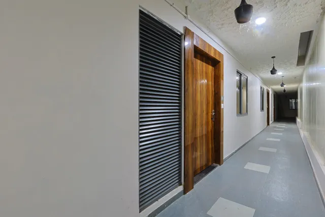 Hotel Monville Group Vadodara