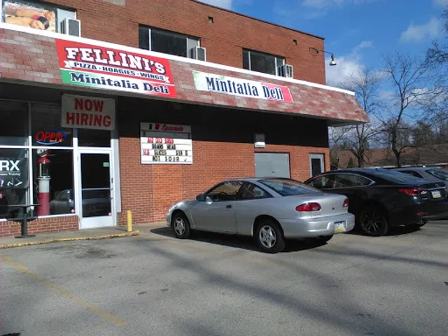 Fellinis Pizzeria