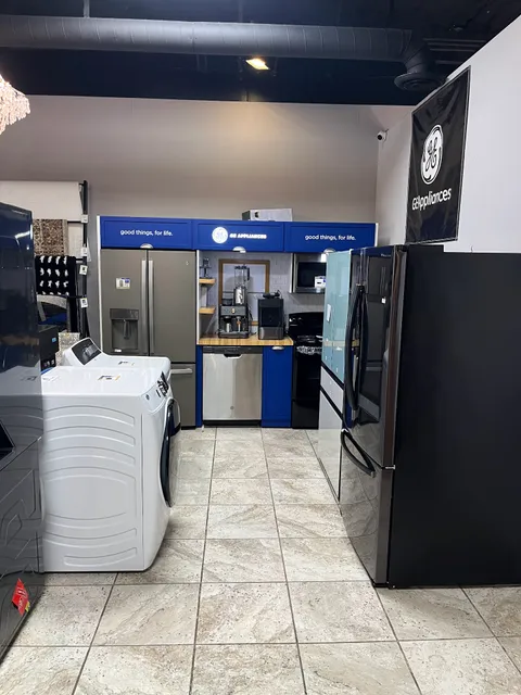 Canales Furniture / Mueblería Arlington Abram