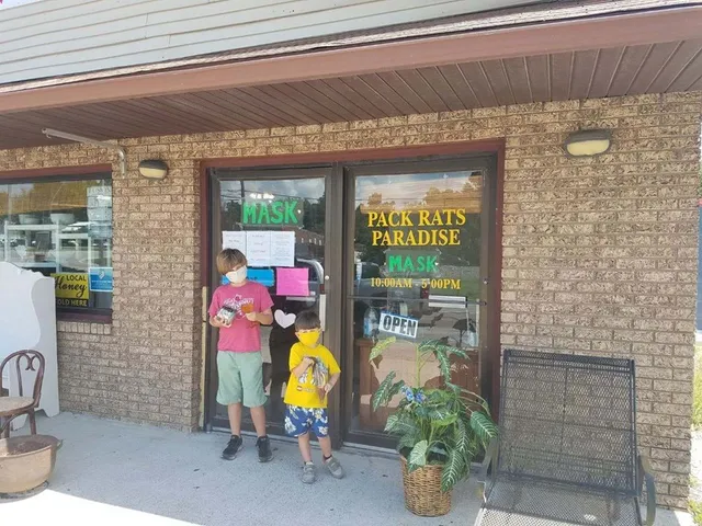 Cobden Village Shops - Packrats Paradise