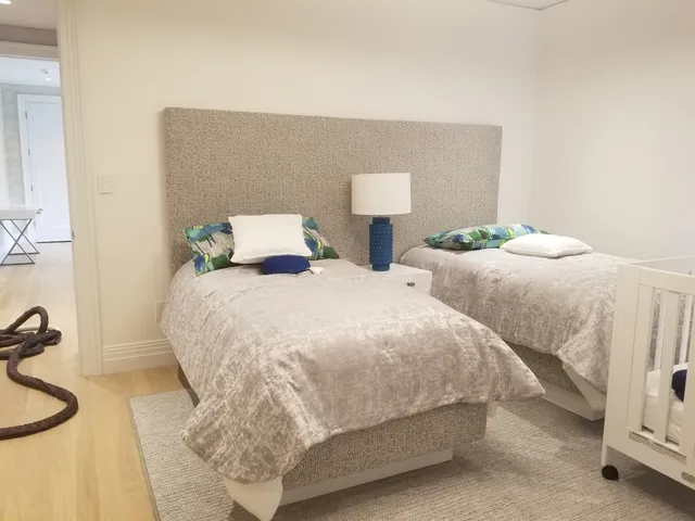 Munrod Custom Upholsterers