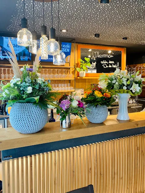 majigs - Bistro & Café