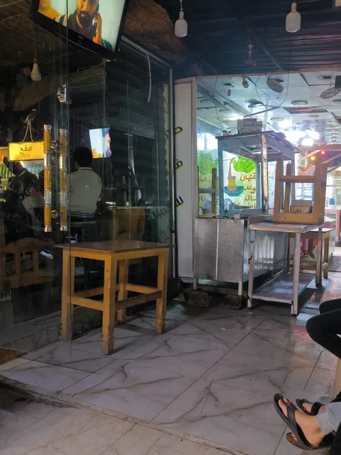 مقهى الموعد