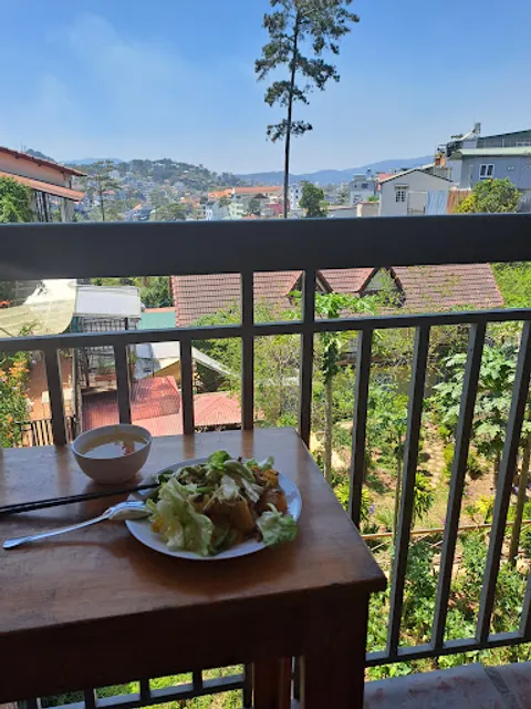 Nhà hàng Sương Mai