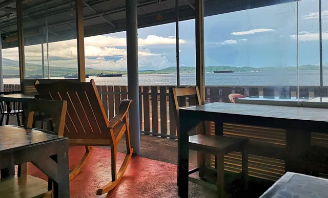 Kapuntukan Resto Bar and Grille