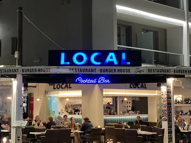 Local Restaurant & Cocktail Bar