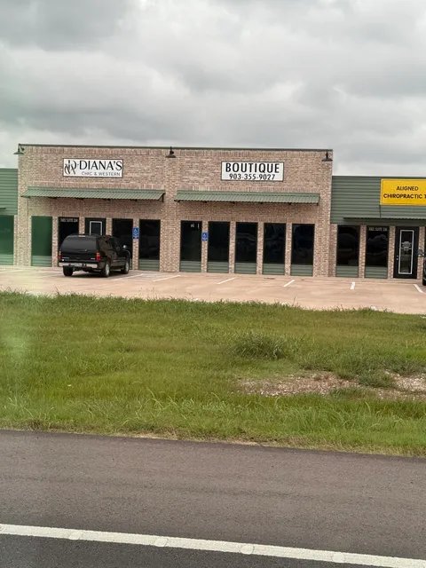 Diana’s chic & western