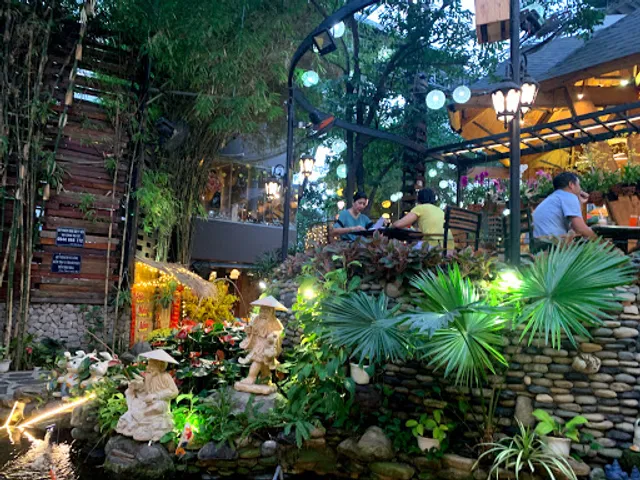 Cafe Sân Vườn Miền Thảo Mộc