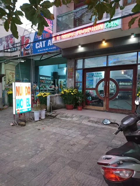 The Marble Mountain Hotel