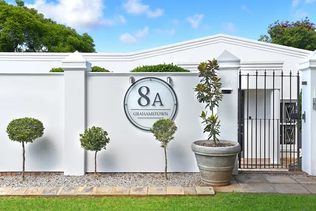 8A Grahamstown Luxury Guest House