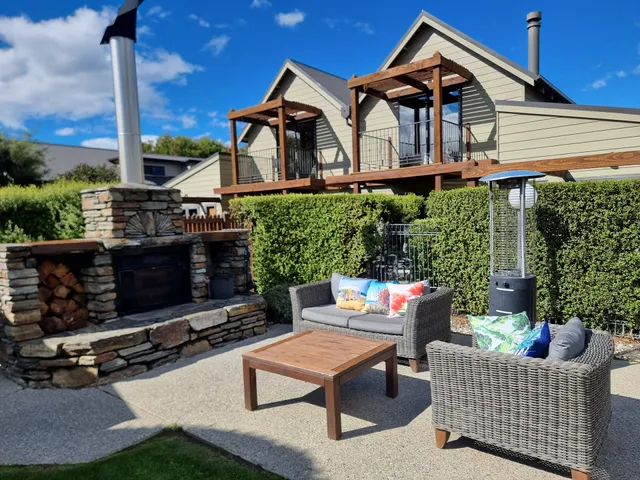 Lansdown Peaks Apartments