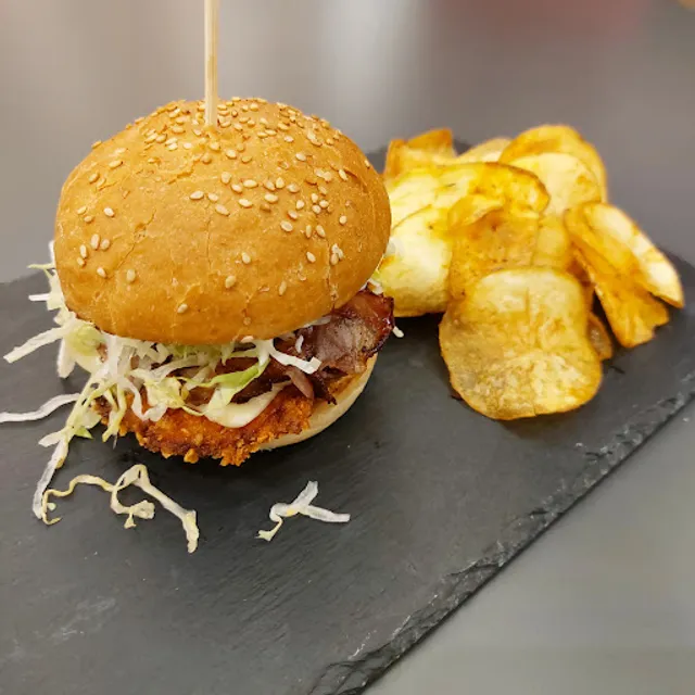 MAXIM FOOD & BEVERAGE