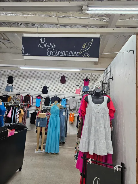 San Jacinto Discount Mart