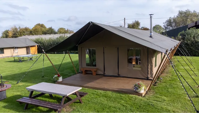 Dawn Chorus Holidays. Suffolk Glamping. Safari tent, shepherd hut on a small working farm.