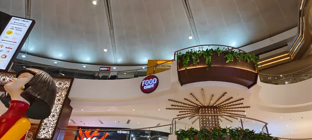 Food Court Amanora Mall