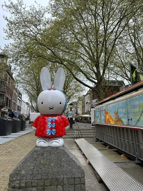 Statue of Dick Bruna&Nijntje