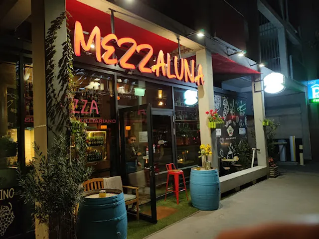 Mezzaluna